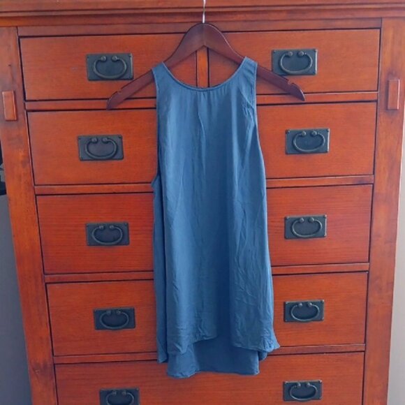 THEORY Blue Sleeveless High-Low Top - Picture 1 of 7
